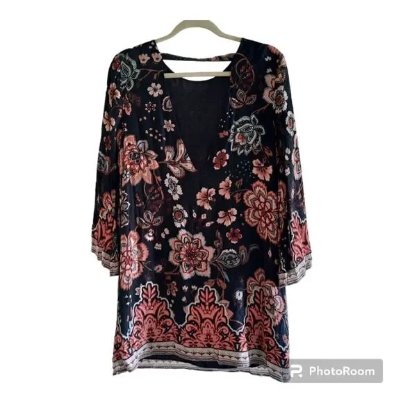 Ecote Gineva Floral Navy Shift Dress - Picture 4 of 5